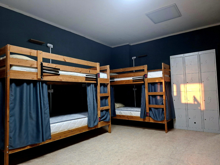 Хостел Гости